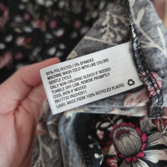 XHILIRATION Rustic Spring Floral Long Sleeve Ankle Length Stretch Dress - Picture 6 of 6